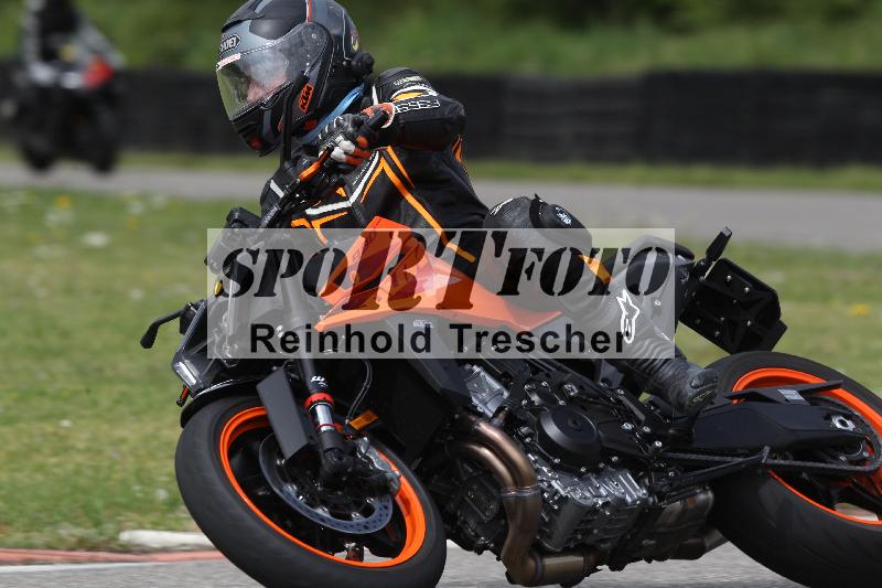 /Archiv-2025/10 23.04.2025 Cornu Master School ADR/rot-rouge/48